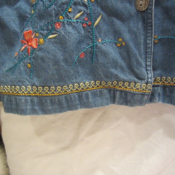 BOBBIE BROOKS DENIM W/FLORAL EMBROIDERED JACKET, SIZE SMALL - Picture 4 of 10